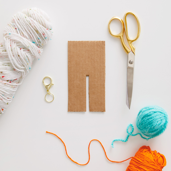 16254 DIY Easter Extras Pom Pom 1