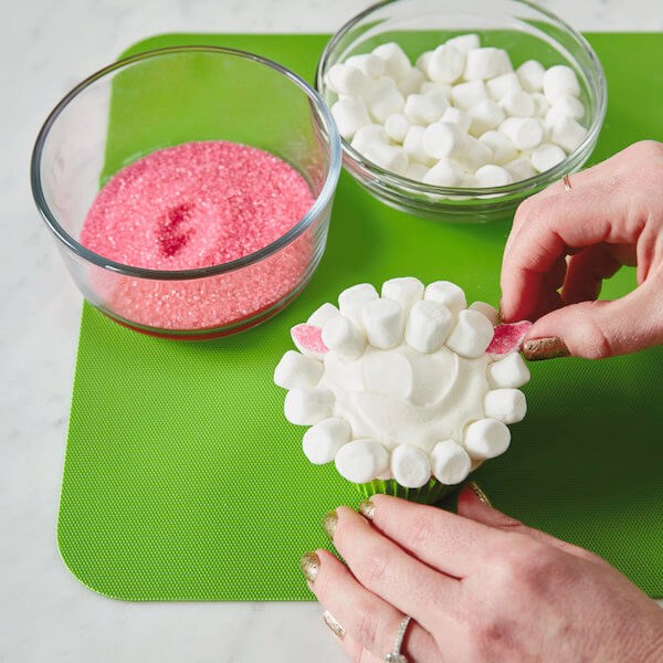 Lamb Cupcakes 5 Make ears pink and attach