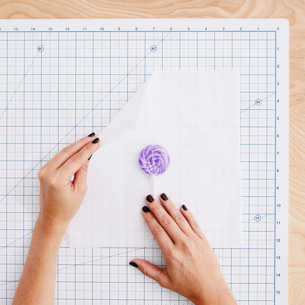 15729 Tissue Paper Halloween Treats Ghost 3