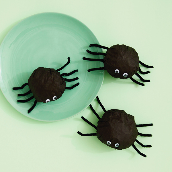 15729 Tissue Paper Halloween Treats Spider 6