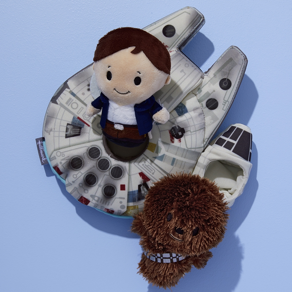 Itty bittys Star Wars Han Solo Plush and Chewbacca Plush in Millennium Falcon Set